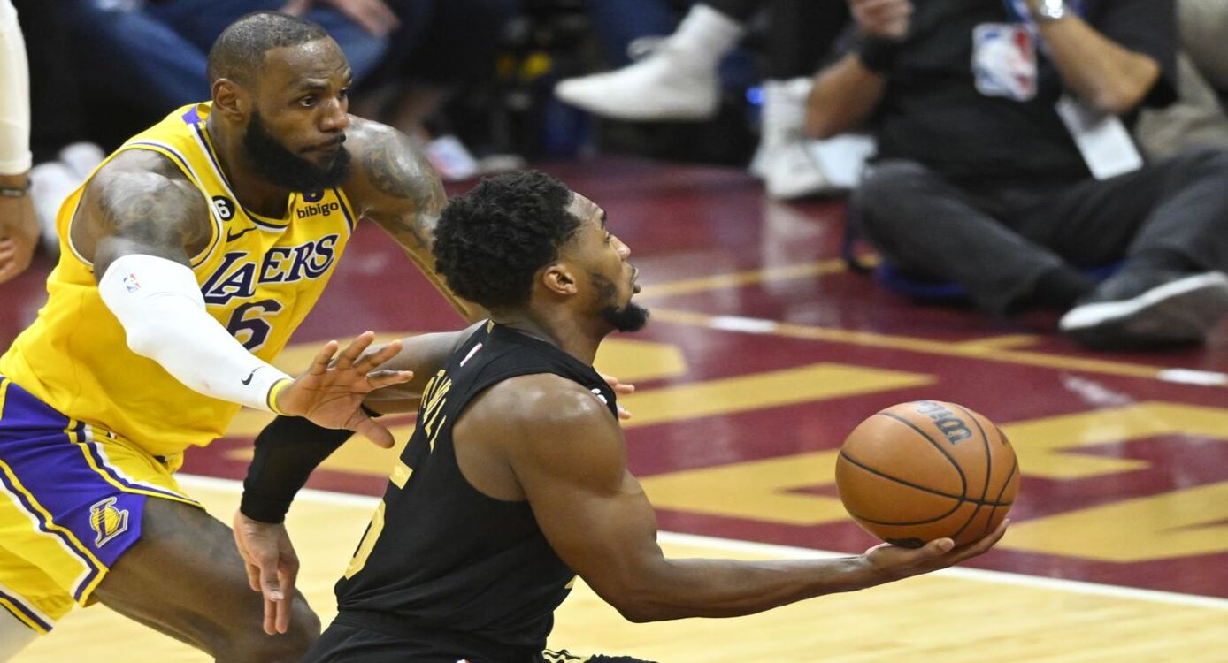 Cavs' Donovan Mitchell, Lakers' LeBron James Earn NBA KIA Player of the Month Honors