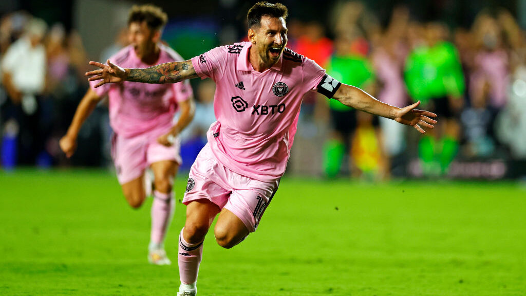 Lionel Messi's 94th Minute Free Kick Winner Leads Inter Miami to 2-1 Victory Over Cruz Azul in Leagues Cup Opener