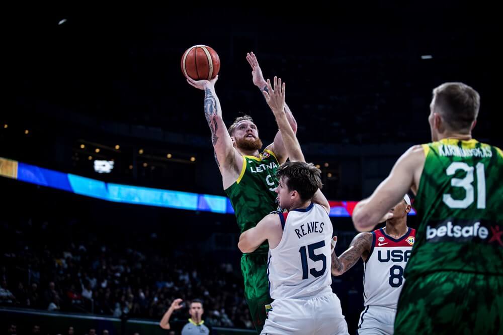 USA Faces Stunning Defeat to Lithuania in FIBA Basketball World Cup Group Stage Clash, Coach Steve Kerr Commends Team's Resilience.