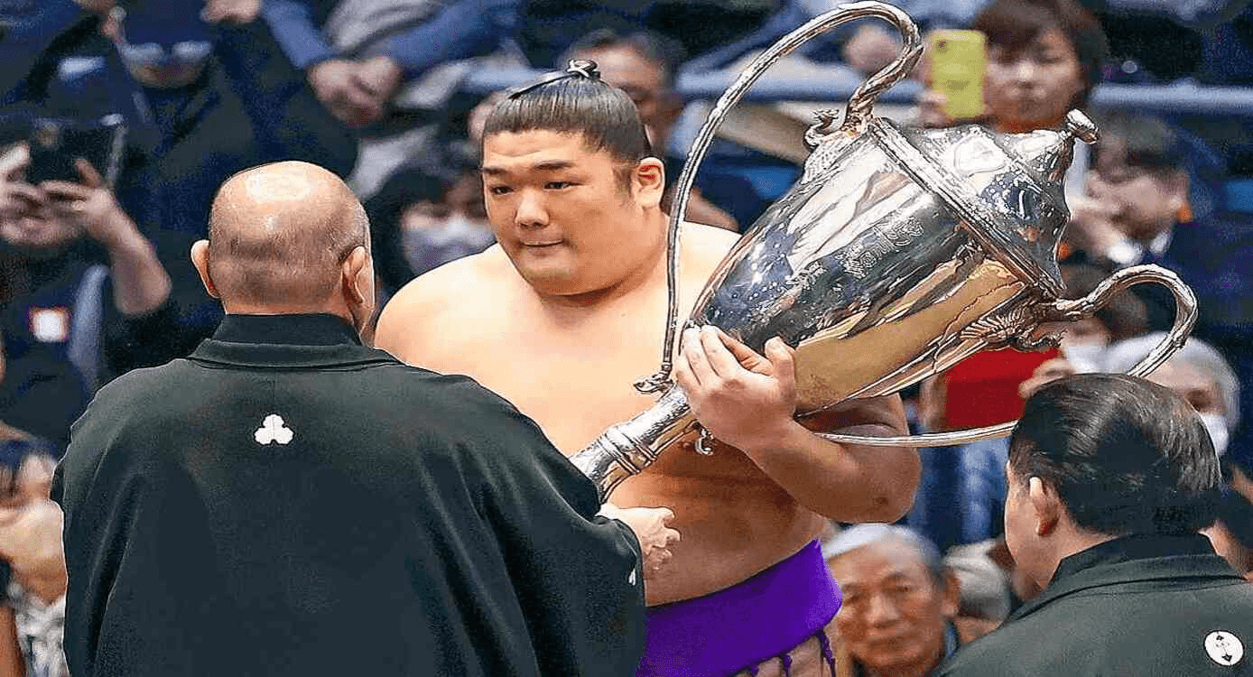 Takerufuji's Historic Win at Spring Grand Tournament